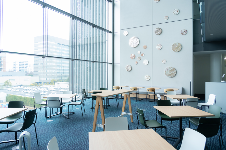 狭い休憩室でも快適に